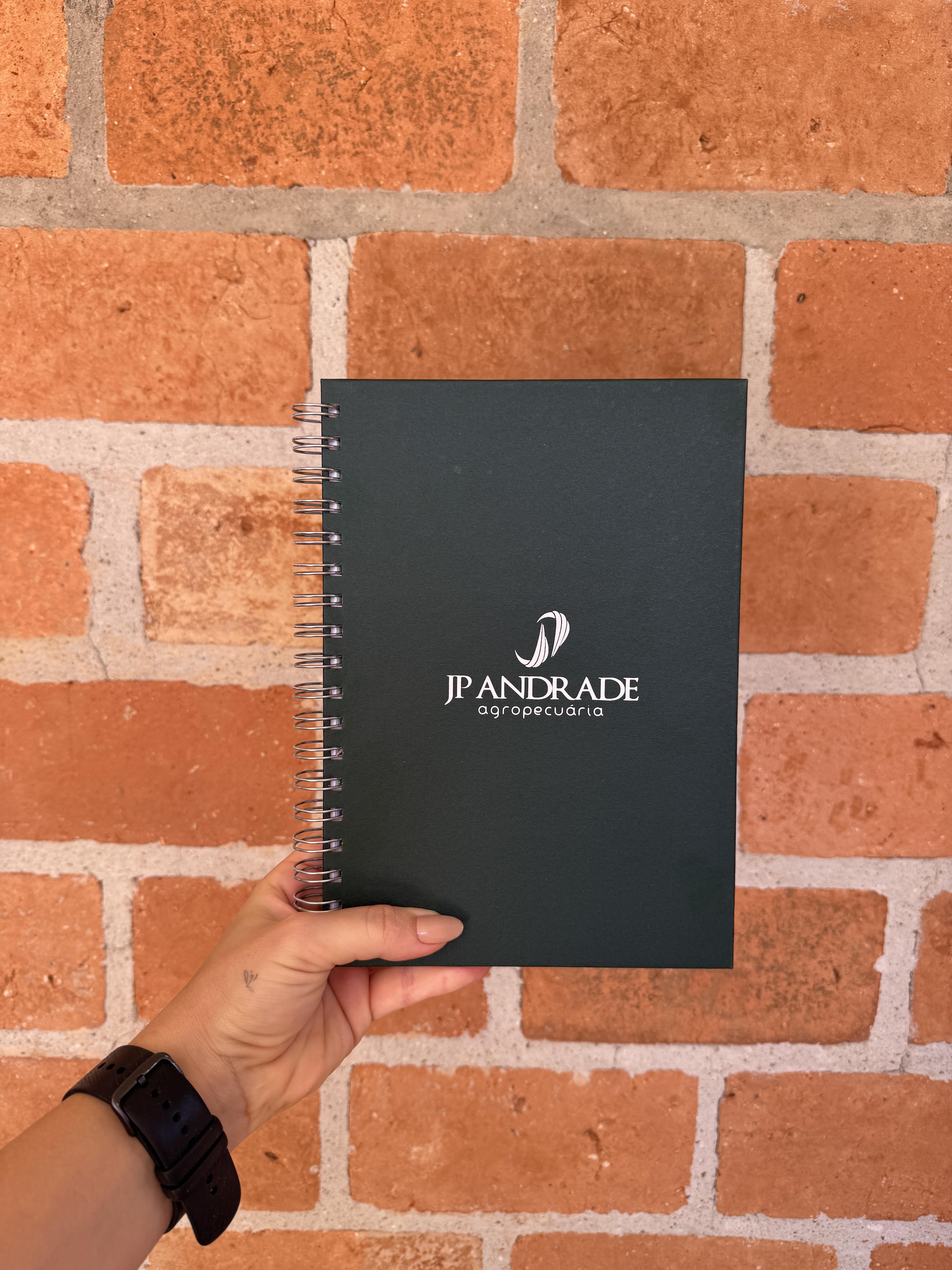 Agenda estilo moleskine com calendario agricola personalizado